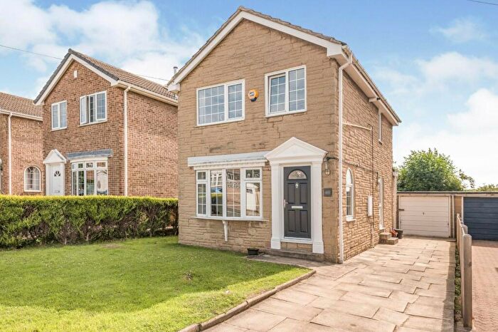 3 Bedroom Detached House To Rent In Parkways Avenue, Oulton, Leeds, West Yorkshire, LS26