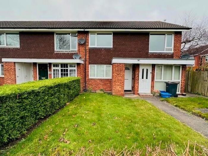 2 Bedroom Maisonette To Rent In Cheswood Drive, Minworth, Sutton Coldfield, B76