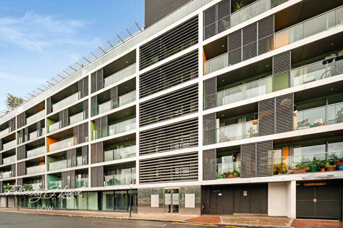 2 Bedroom Flat For Sale In Copperfield Road, London, E3