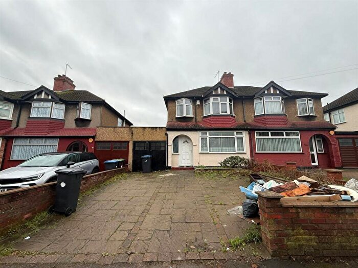 3 Bedroom Terraced House To Rent In Turkey Street, Enfield, EN3