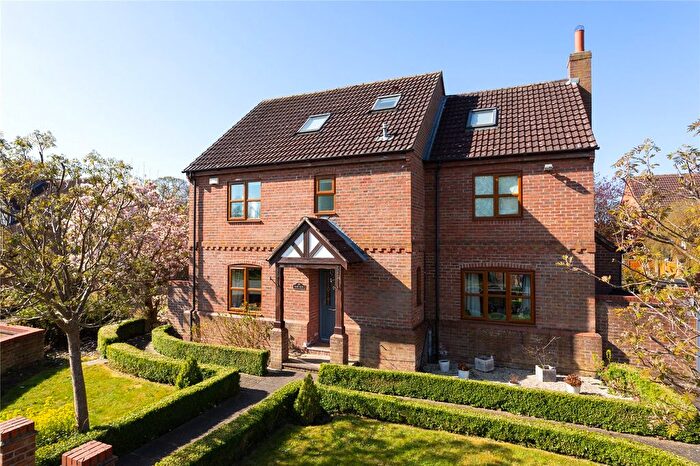 5 Bedroom Detached House For Sale In Park Gate, Strensall, York, North Yorkshire, YO32