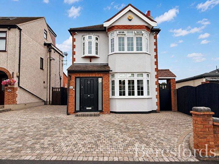 5 Bedroom Detached House For Sale In Windsor Road, Hornchurch, RM11