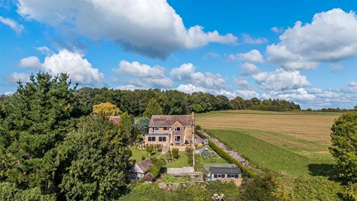 3 Bedroom Detached House For Sale In Bay Hill, Ilminster, Somerset, TA19