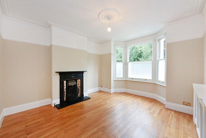 4 Bedroom Terraced House To Rent In Conolly Road, Hanwell, W7