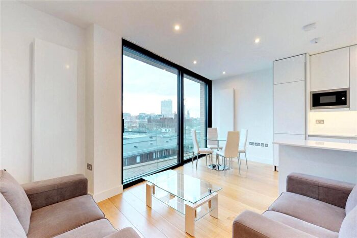 2 Bedroom Flat To Rent In Plumbers Row, Whitechapel, E1