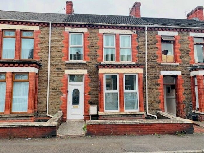 2 Bedroom Flat To Rent In King Street, Port Talbot, Neath Port Talbot., SA13