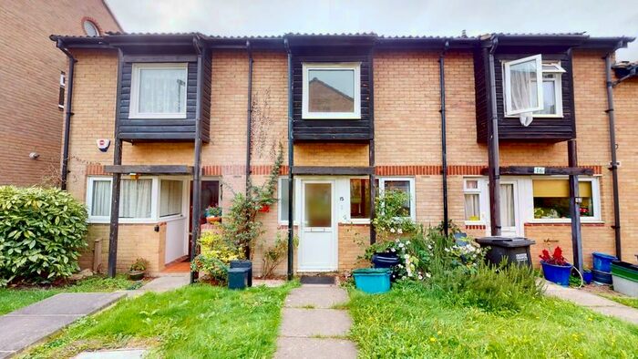 2 Bedroom Terraced House To Rent In Two Bedroom House To Rent In South Croydon, CR2
