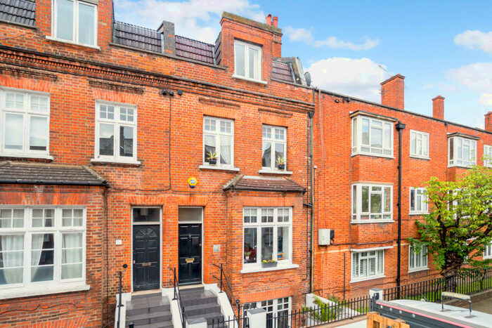 5 Bedroom House To Rent In Meath Street, Battersea, SW11