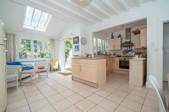 4 Bedroom House To Rent In Cascade Avenue, London, N10