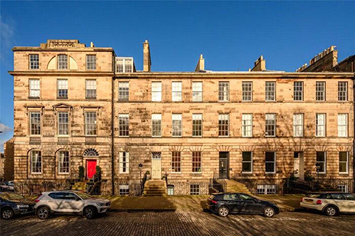 4 Bedroom Apartment For Sale In Drummond Place, Edinburgh, EH3
