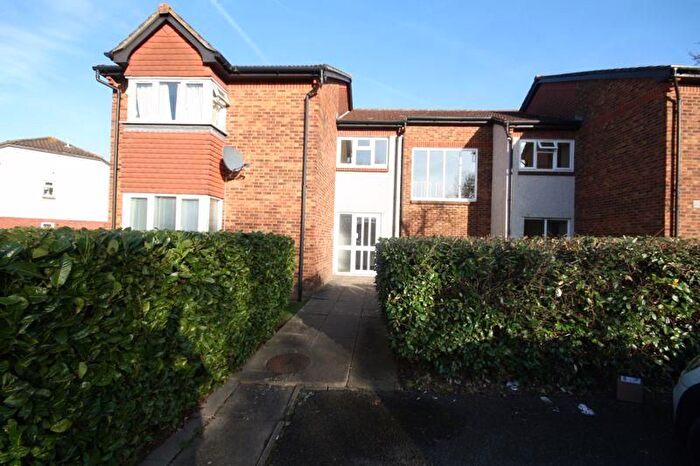 Studio To Rent In Rabournmead Drive, Northolt, UB5