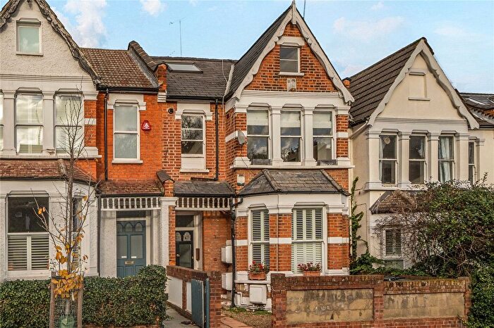 3 Bedroom Flat For Sale In Alexandra Park Road, London, N22