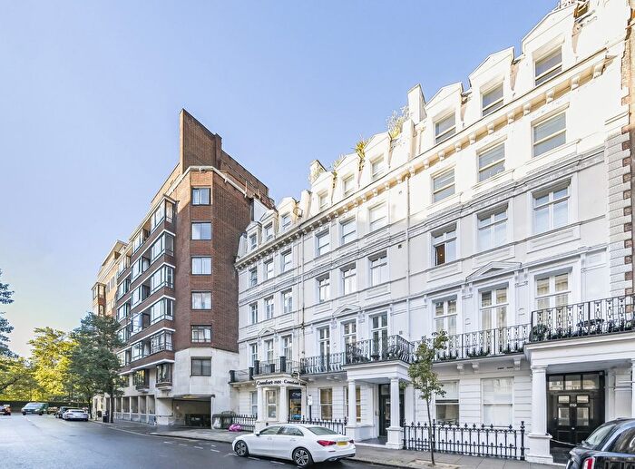 1 Bedroom Flat For Sale In Queensborough Terrace, Bayswater, London, W2