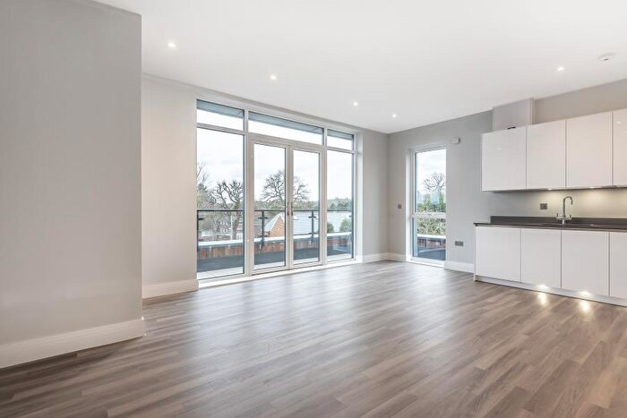 2 Bedroom Apartment To Rent In Eastbury Avenue, Northwood, HA6