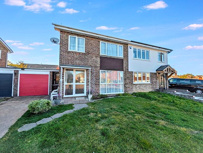 3 Bedroom Semi-Detached House For Sale In Bedford Road, Colchester, CO4