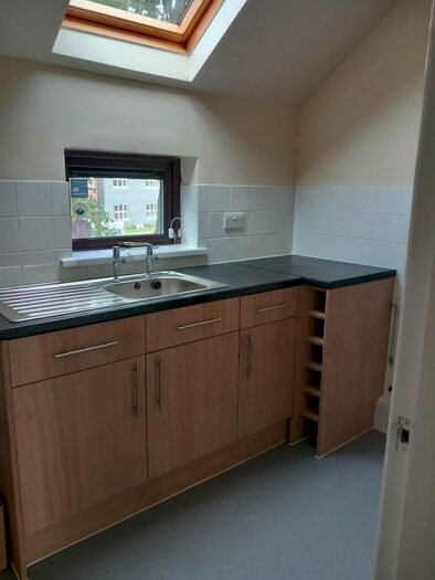 1 Bedroom Flat To Rent In Purbeck Road, Grimsby, Lincolnshire, DN33