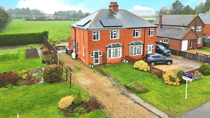 3 Bedroom Semi-Detached House For Sale In London Road, Osbournby, Sleaford, NG34