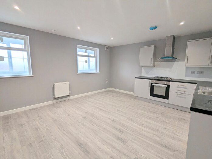 1 Bedroom Flat To Rent In Queen Street, Kettering, NN16