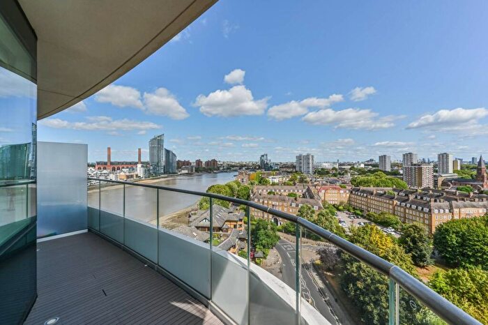 2 Bedroom Flat For Sale In Lombard Wharf, Lombard Road, Battersea, London, SW11