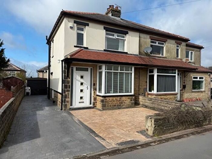 3 Bedroom Semi Detached House For Sale In Wrose View, Shipley, Wrose, BD18