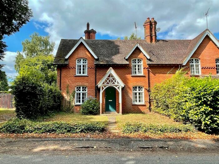 3 Bedroom Cottage To Rent In Blackmoor, Liss, GU33