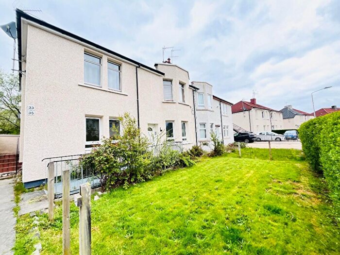 2 Bedroom Flat For Sale In Windsor Crescent, Paisley, Renfrewshire, PA1