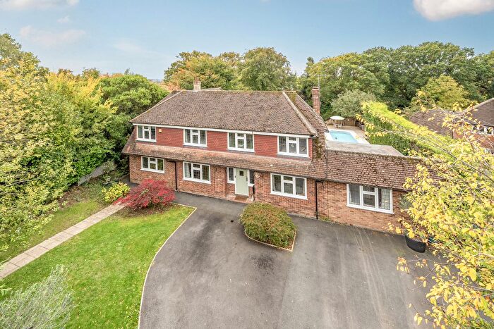 5 Bedroom Detached House For Sale In The Close, Bourne End, SL8