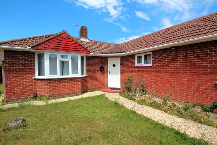 3 Bedroom Bungalow For Sale In Friars Pond Road, Fareham, Hampshire, PO15