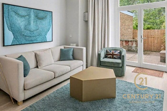 2 Bedroom Apartment To Rent In Canfield Gardens, London, NW6
