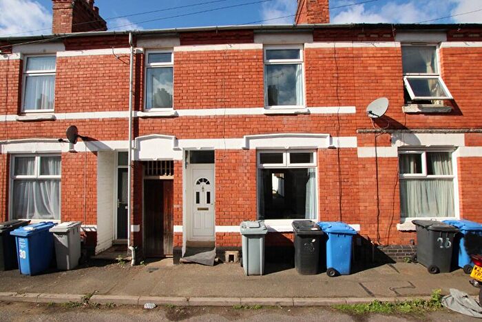 3 Bedroom Terraced House To Rent In Edgell Street, Kettering, Northamptonshire, NN16
