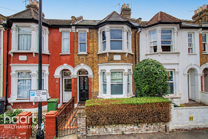 3 Bedroom Terraced House For Sale In Chestnut Avenue South, Walthamstow, E17