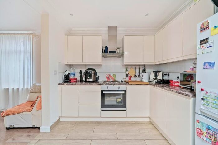 3 Bedroom End Of Terrace House For Sale In High Wycombe, Buckinghamshire, HP13