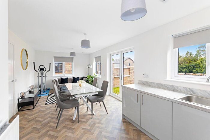 4 Bedroom Detached House For Sale In Parliament Way, Kirkliston, EH29