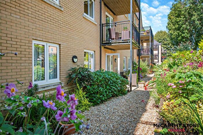1 Bedroom Apartment For Sale In Hart Close, Wilton, Salisbury, Wiltshire, SP2