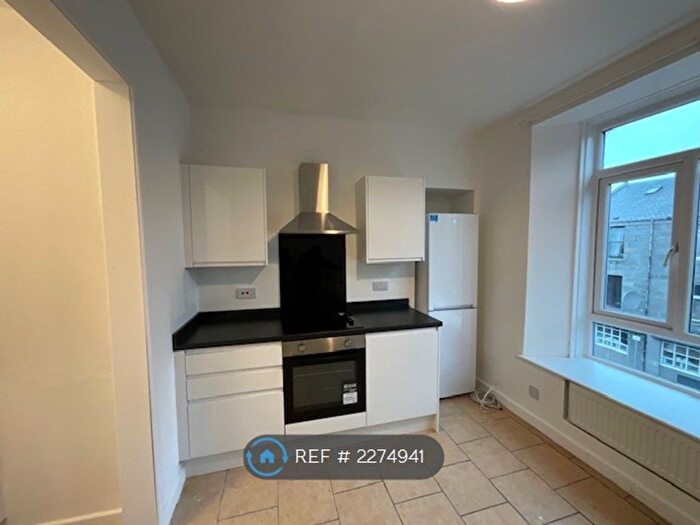 3 Bedroom Flat To Rent In Victoria Road, Aberdeen, AB11