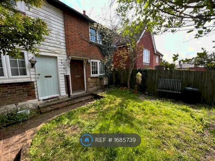 2 Bedroom End Of Terrace House To Rent In High Street, Westerham, TN16