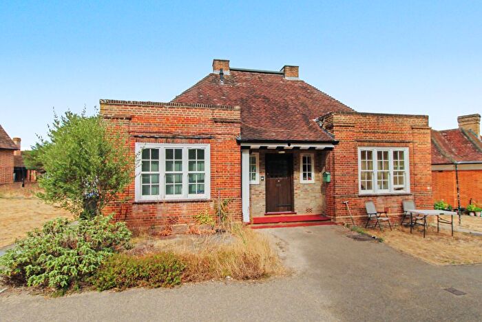 1 Bedroom Maisonette To Rent In Octagon Road, Whiteley Village, Hersham, KT12