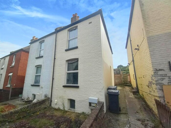2 Bedroom Property To Rent In Prospect Place, Dover, CT17