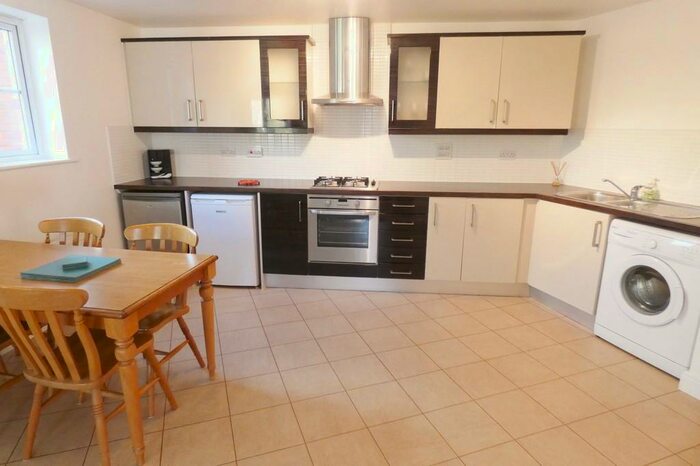 2 Bedroom Apartment To Rent In Middleton Road, Fulwood, PR2