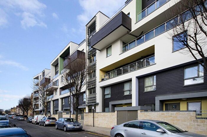1 Bedroom Flat For Sale In Contessa Court, Isle Of Dogs, London, E14