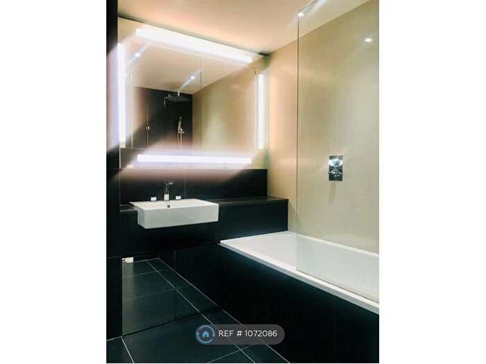 1 Bedroom Flat To Rent In Catalina House, London, E1