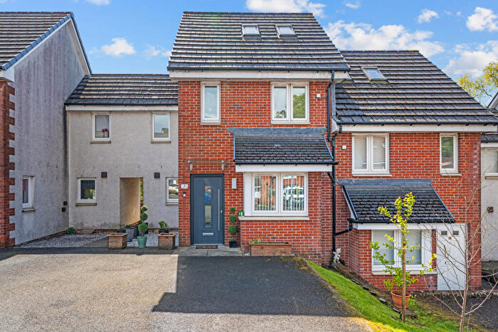 3 Bedroom Town House For Sale In Milldam Road, Caldercruix, Airdrie, ML6