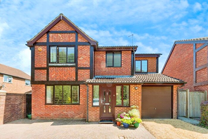 4 Bedroom Detached House For Sale In Countisbury, Furzton, Milton Keynes, MK4