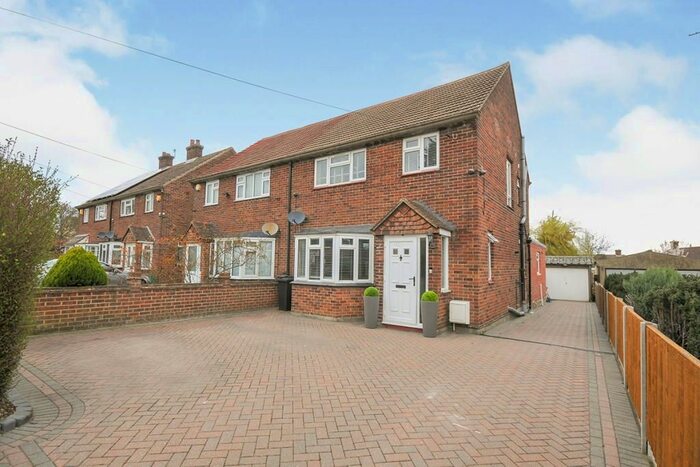 4 Bedroom Semi-Detached House To Rent In St. Marys Road, Swanley, BR8