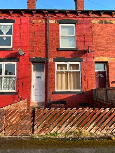 2 Bedroom Terraced House To Rent In Lake Street, Hunslet, Leeds, LS10