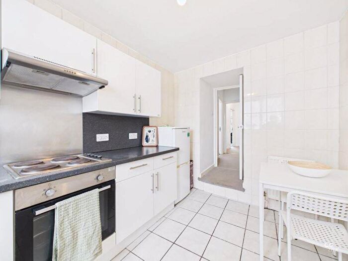 2 Bedroom Flat To Rent In Upper Lewes Road, Brighton, BN2