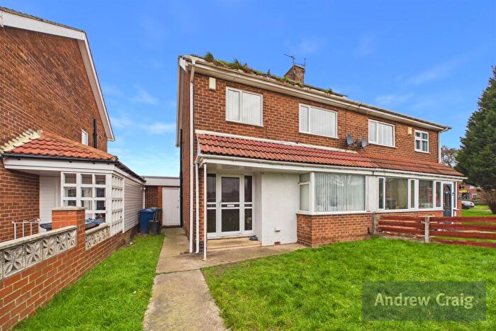 3 Bedroom Semi-Detached House For Sale In Perth Avenue, Jarrow, NE32