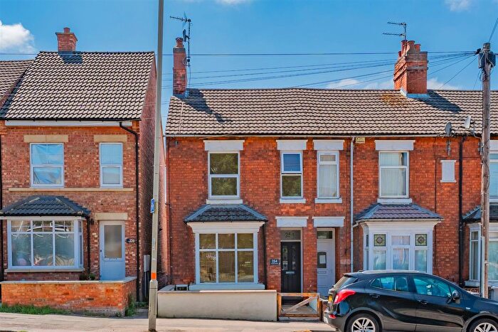 3 Bedroom End Of Terrace House For Sale In - London Road, Kettering, NN15