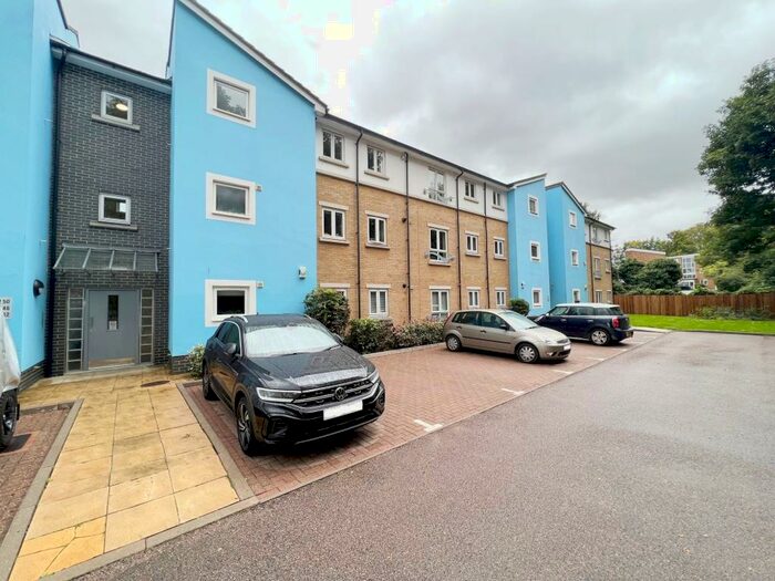 2 Bedroom Flat To Rent In Bradford Street, Old Moulsham, Chelmsford, CM2