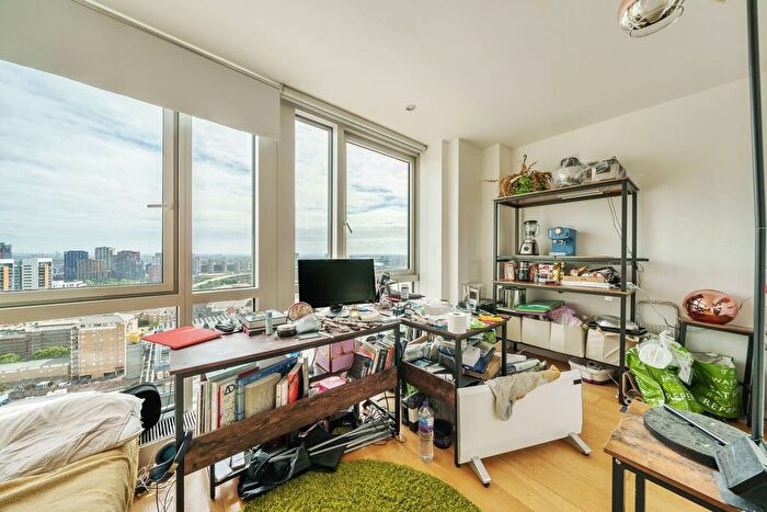 Studio To Rent In Ontario Tower, Canary Wharf, London, E14